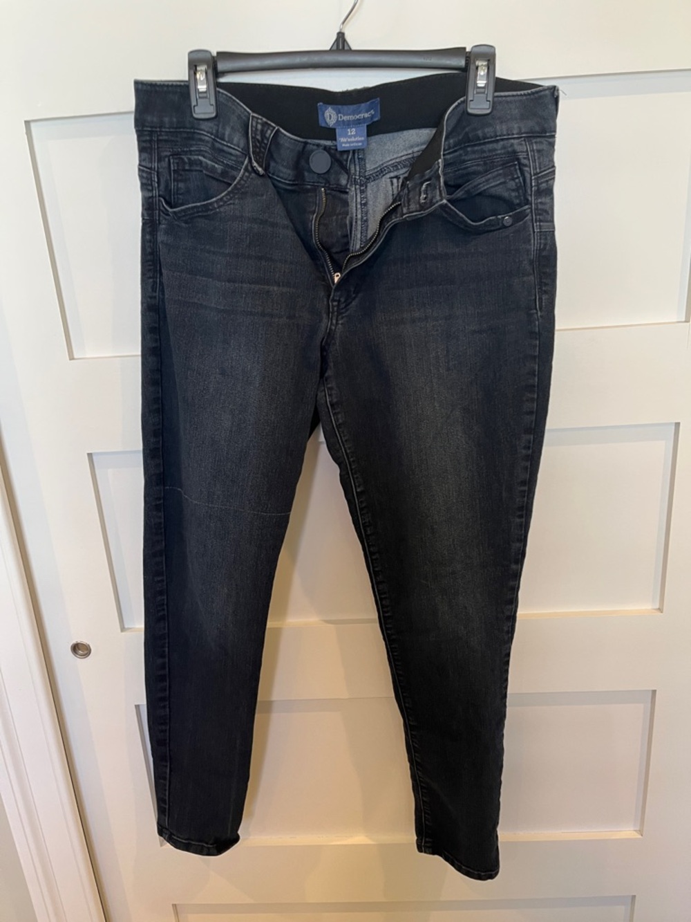 Democracy Women's Skinny Jeans - Washed Finish
